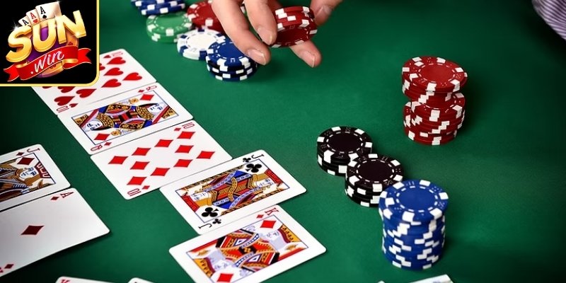 Cách Chơi Bài Câu Cá Sunwin - Từ Chia Bài Đến Tính Điểm 3 Quan sát bài trên bàn để lựa chọn nước đi hiệu quả hơn